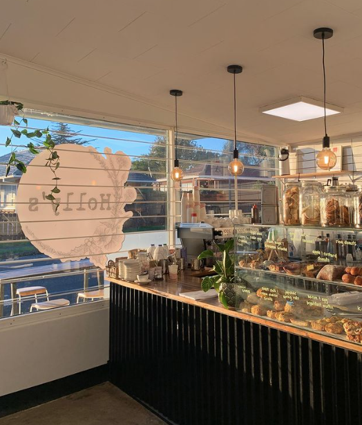 Holly's Cafe